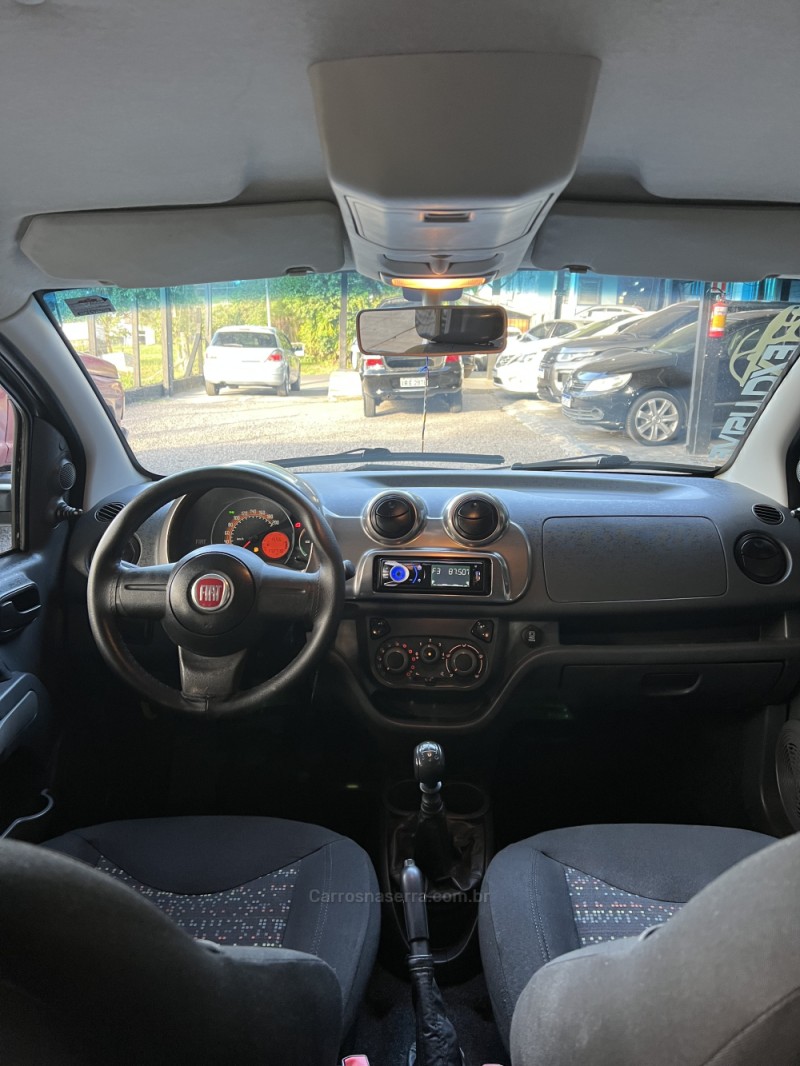 UNO 1.0 VIVACE 8V FLEX 4P MANUAL - 2013 - PAROBé