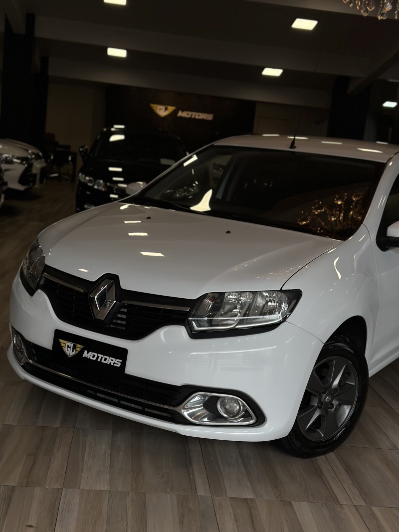 LOGAN 1.6 DYNAMIQUE 8V FLEX 4P MANUAL - 2015 - CAXIAS DO SUL