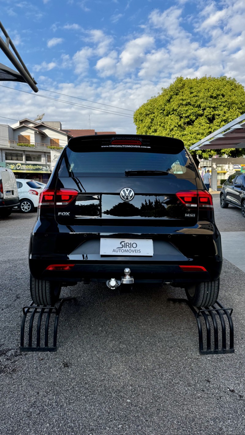 FOX 1.6 MI ROCK IN RIO 8V FLEX 4P MANUAL - 2016 - LAJEADO