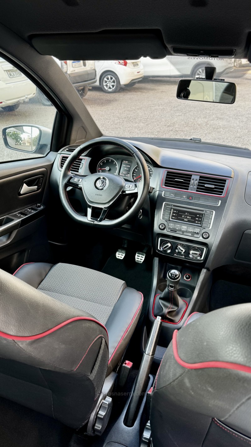 FOX 1.6 MI ROCK IN RIO 8V FLEX 4P MANUAL - 2016 - LAJEADO