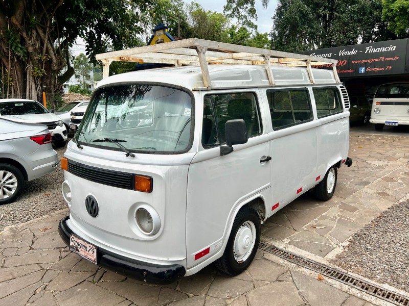 KOMBI 1.6 MI STD ESCOLAR 8V GASOLINA 3P MANUAL - 2004 - TRêS COROAS