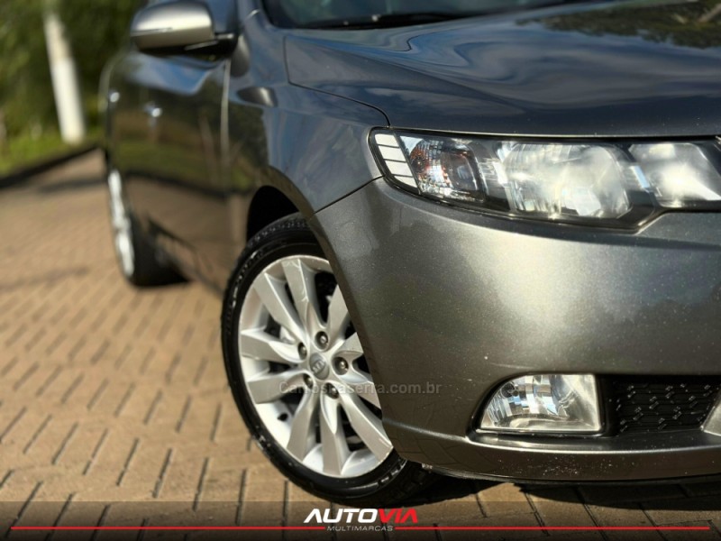 CERATO 1.6 SX3 16V GASOLINA 4P AUTOMÁTICO - 2013 - SAPIRANGA