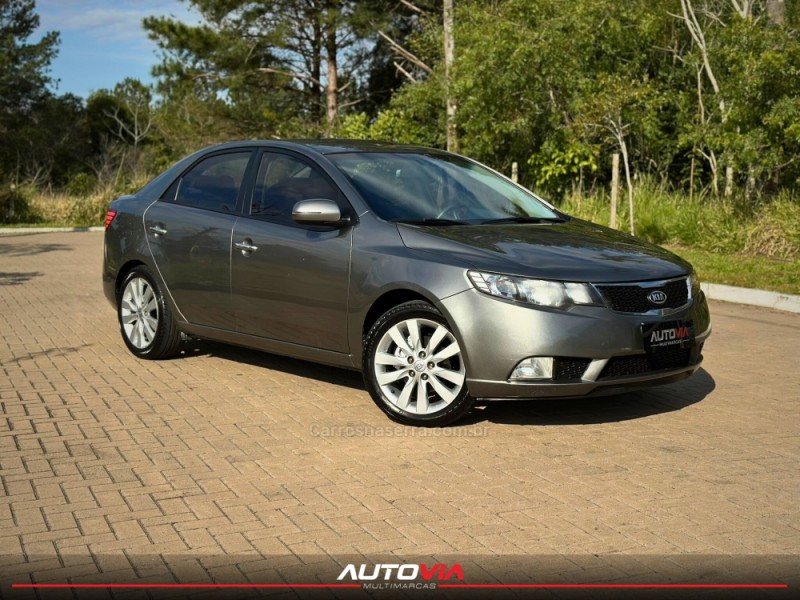 CERATO 1.6 SX3 16V GASOLINA 4P AUTOMÁTICO - 2013 - SAPIRANGA