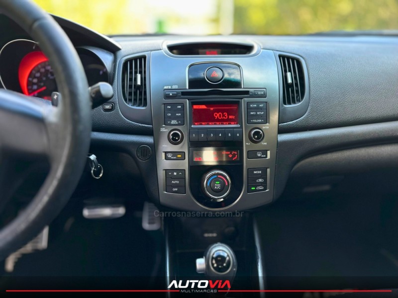 CERATO 1.6 SX3 16V GASOLINA 4P AUTOMÁTICO - 2013 - SAPIRANGA
