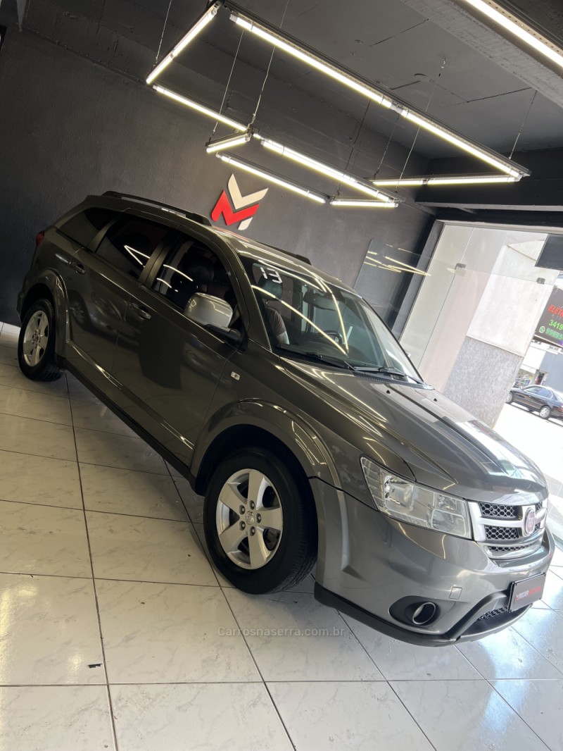 FREEMONT 2.4 EMOTION 16V GASOLINA 4P AUTOMÁTICO - 2013 - CAXIAS DO SUL