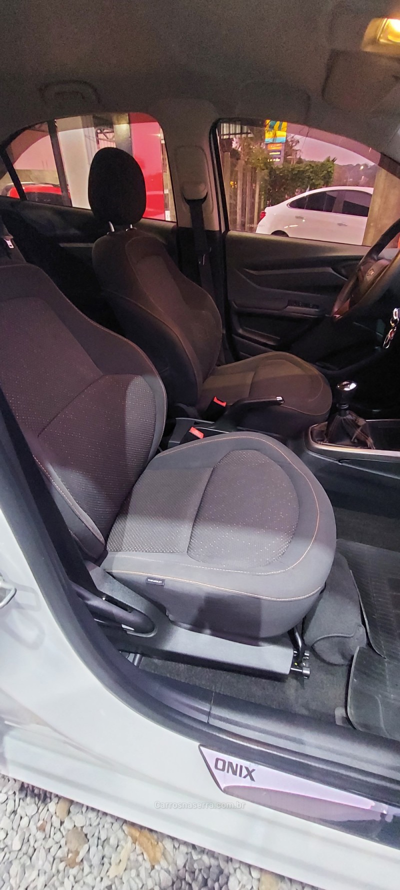 ONIX 1.4 MPFI LTZ 8V FLEX 4P MANUAL - 2013 - BOM PRINCíPIO