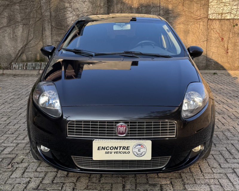 PUNTO 1.4 ATTRACTIVE ITALIA 8V FLEX 4P MANUAL - 2012 - TAQUARA