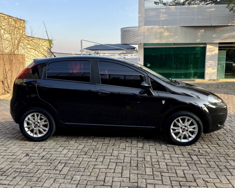 PUNTO 1.4 ATTRACTIVE ITALIA 8V FLEX 4P MANUAL - 2012 - TAQUARA