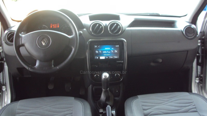 DUSTER 1.6 DYNAMIQUE 4X2 16V FLEX 4P MANUAL - 2015 - CAXIAS DO SUL