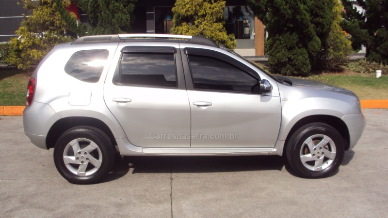 DUSTER 1.6 DYNAMIQUE 4X2 16V FLEX 4P MANUAL - 2015 - CAXIAS DO SUL