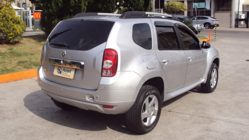 DUSTER 1.6 DYNAMIQUE 4X2 16V FLEX 4P MANUAL - 2015 - CAXIAS DO SUL