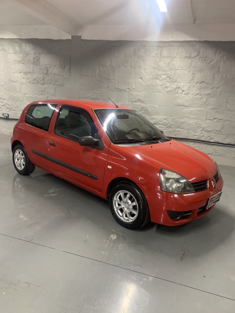 CLIO 1.0 CAMPUS 16V FLEX 2P MANUAL - 2010 - FARROUPILHA
