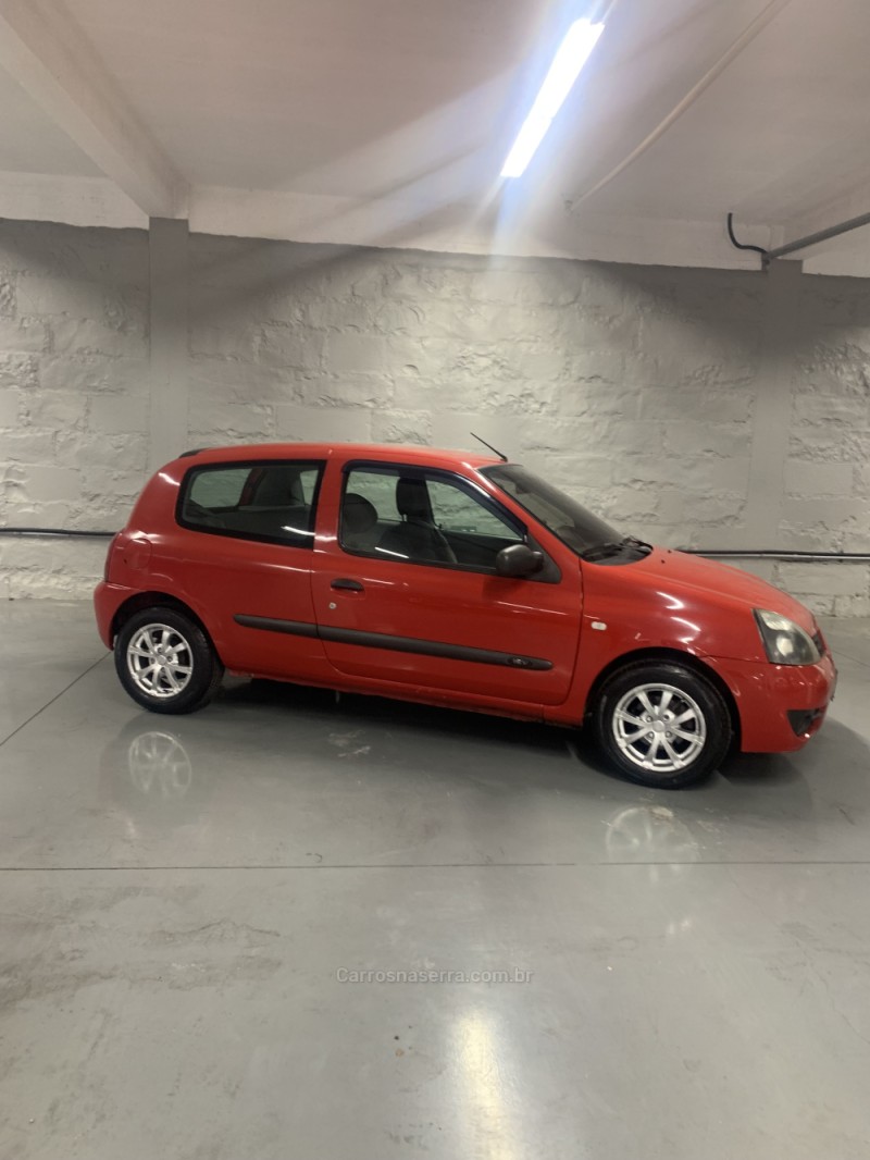 CLIO 1.0 CAMPUS 16V FLEX 2P MANUAL - 2010 - FARROUPILHA