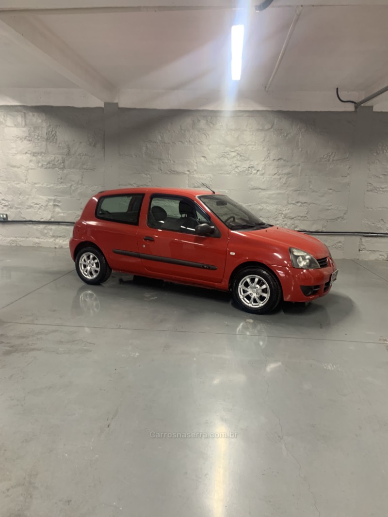 CLIO 1.0 CAMPUS 16V FLEX 2P MANUAL - 2010 - FARROUPILHA