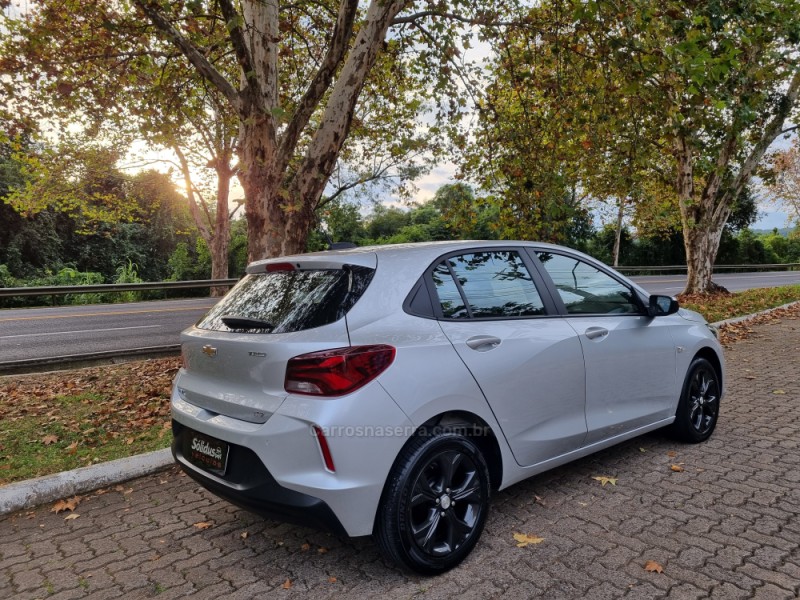 ONIX 1.0 LTZ 12V TURBO FLEX 4P MANUAL - 2023 - DOIS IRMãOS