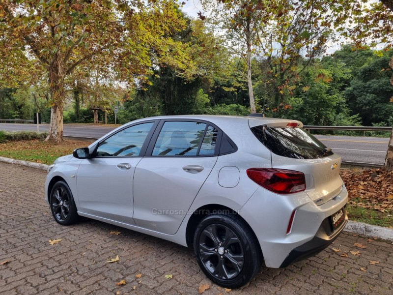 ONIX 1.0 LTZ 12V TURBO FLEX 4P MANUAL - 2023 - DOIS IRMãOS