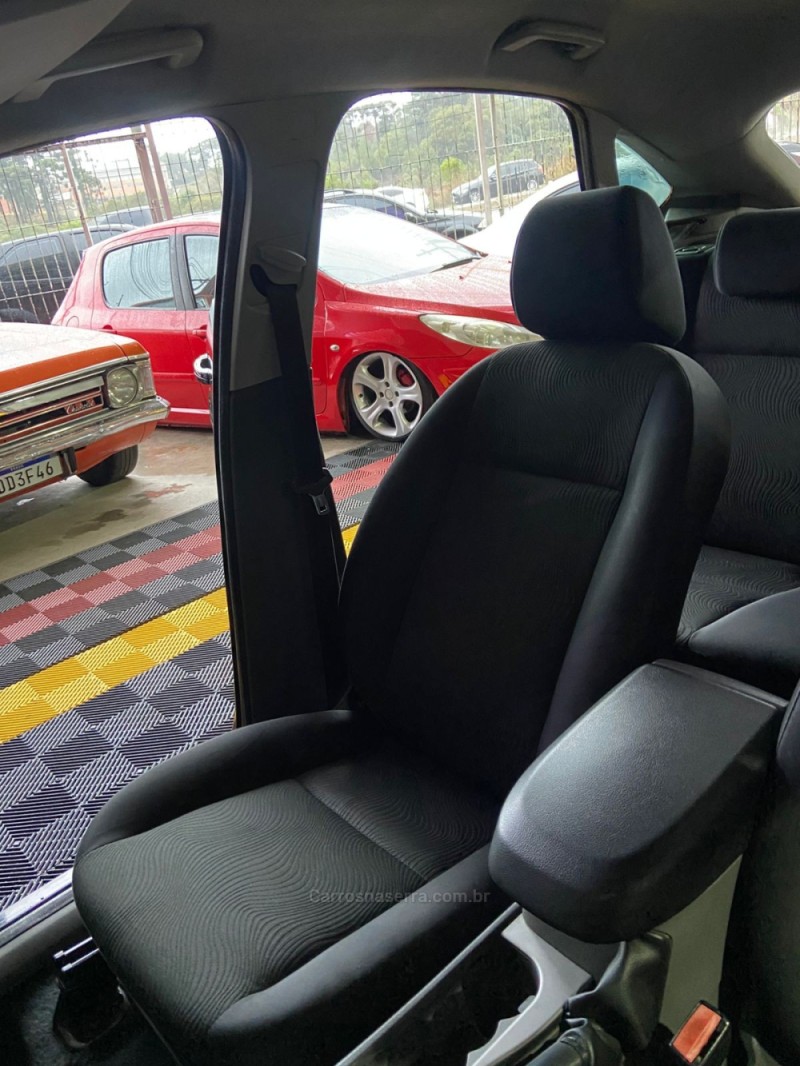 FOCUS 1.6 SE 8V FLEX 4P MANUAL - 2012 - CAXIAS DO SUL