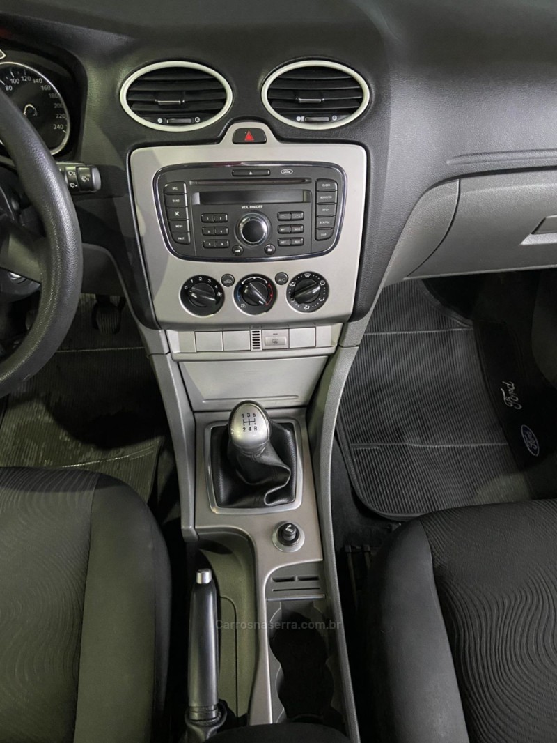 FOCUS 1.6 SE 8V FLEX 4P MANUAL - 2012 - CAXIAS DO SUL