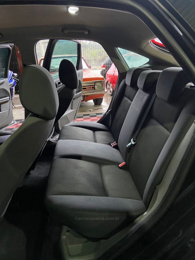 FOCUS 1.6 SE 8V FLEX 4P MANUAL - 2012 - CAXIAS DO SUL