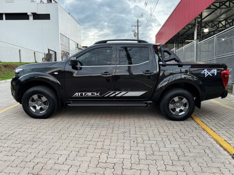 FRONTIER 2.3 ATTACK 4X4 CD BI-TURBO DIESEL 4P AUTOMÁTICO