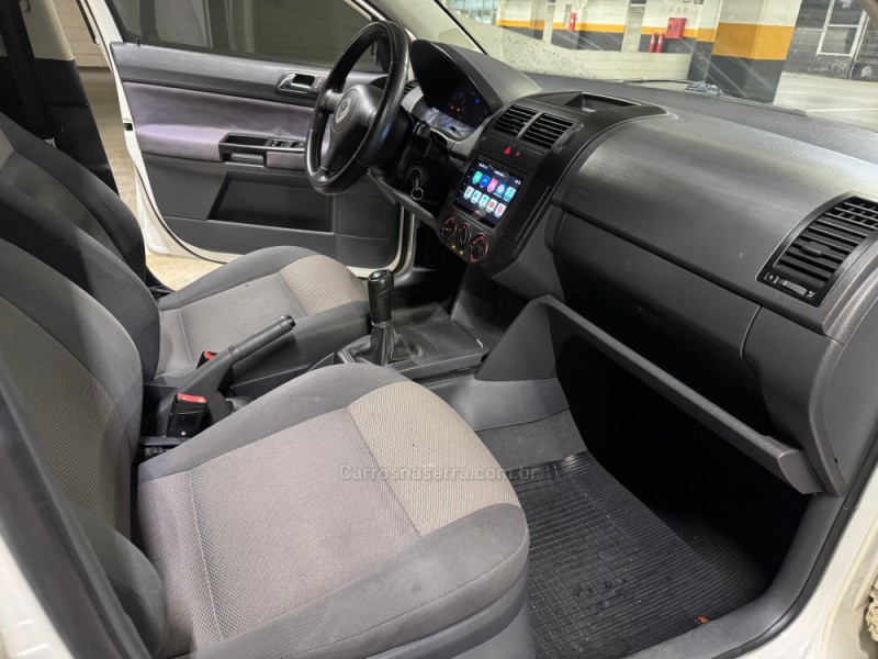 POLO 1.6 MI 8V E-FLEX 4P MANUAL - 2008 - CAXIAS DO SUL