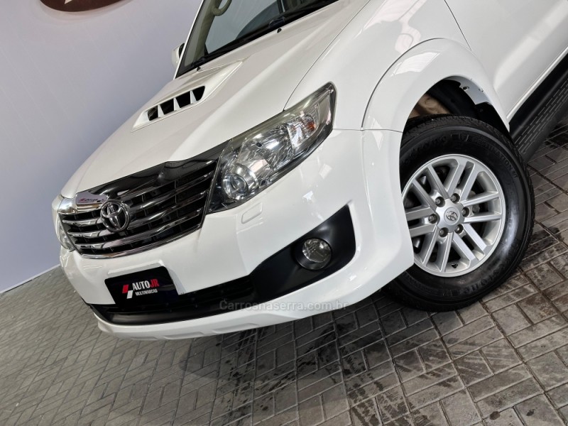 HILUX SW4 3.0 SRV 4X4 7 LUGARES 16V TURBO INTERCOOLER DIESEL 4P AUTOMÁTICO - 2013 - VACARIA