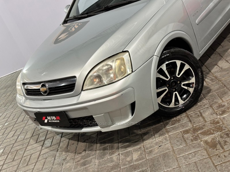 CORSA 1.4 MPFI PREMIUM SEDAN 8V FLEX 4P MANUAL - 2009 - VACARIA