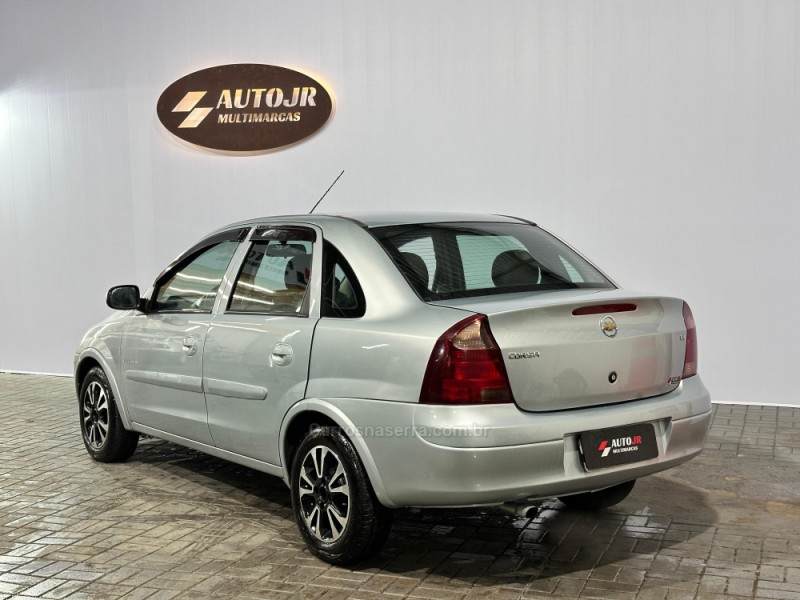 CORSA 1.4 MPFI PREMIUM SEDAN 8V FLEX 4P MANUAL - 2009 - VACARIA