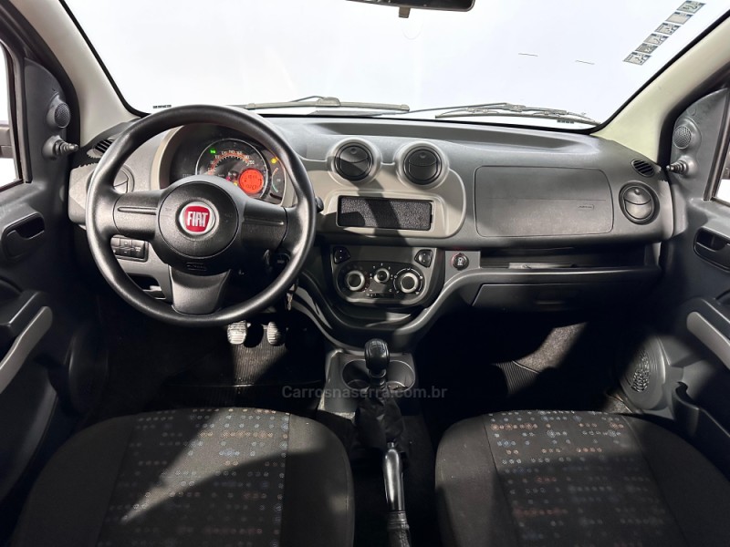 UNO 1.0 EVO VIVACE 8V FLEX 4P MANUAL - 2014 - VACARIA
