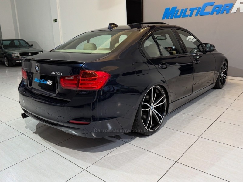 320I 2.0 GP 16V TURBO ACTIVE FLEX 4P AUTOMÁTICO - 2015 - ESTâNCIA VELHA