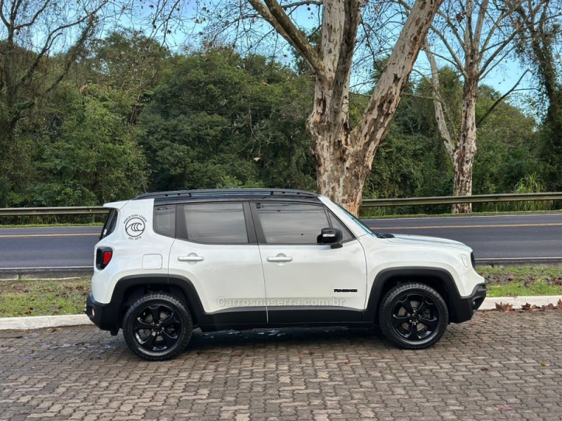 RENEGADE 1.8 16V FLEX SPORT 4P AUTOMÁTICO - 2020 - DOIS IRMãOS