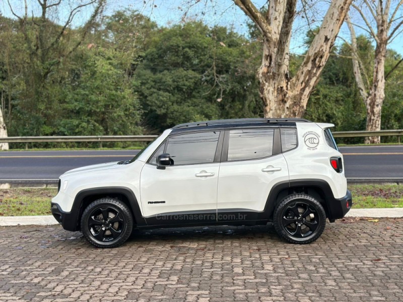 RENEGADE 1.8 16V FLEX SPORT 4P AUTOMÁTICO - 2020 - DOIS IRMãOS
