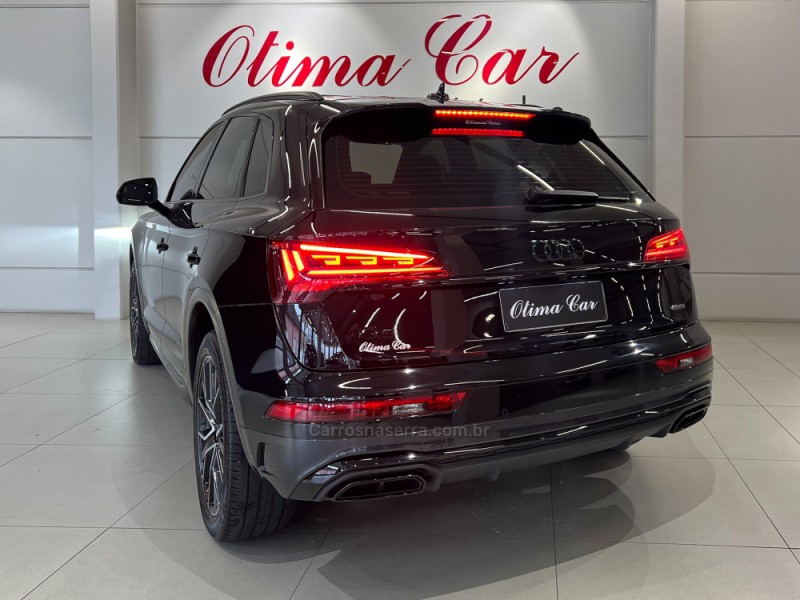 Q5 2.0 TFSI S LINE BLACK QUATTRO S TRONIC GASOLINA 4P - 2021 - FLORES DA CUNHA