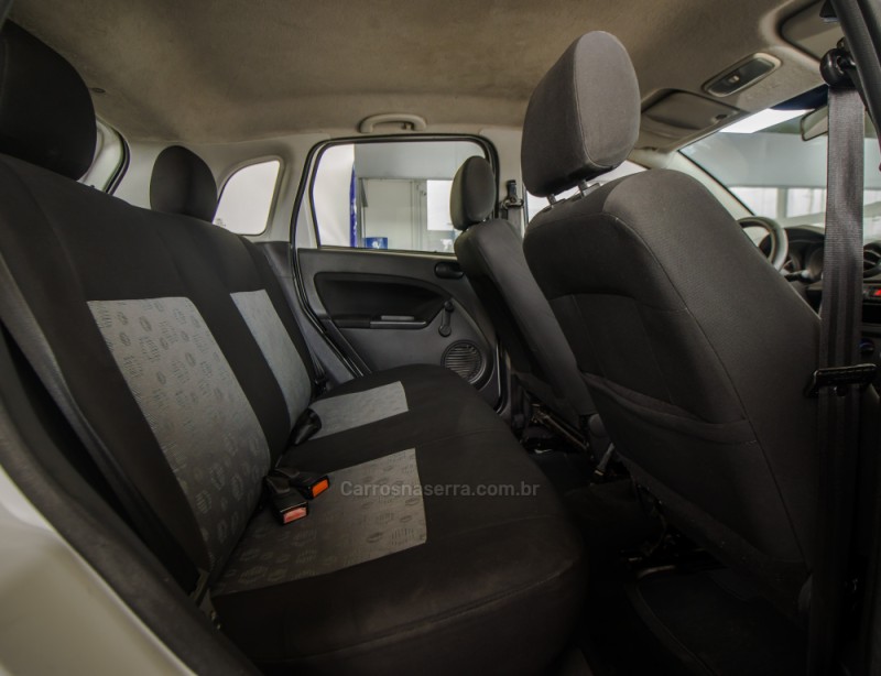FIESTA 1.0 MPI 8V GASOLINA 4P MANUAL - 2014 - NOVO HAMBURGO