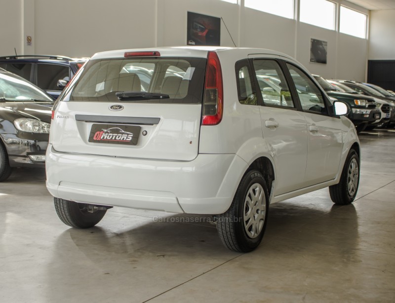 FIESTA 1.0 MPI 8V GASOLINA 4P MANUAL - 2014 - NOVO HAMBURGO