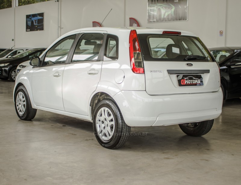 FIESTA 1.0 MPI 8V GASOLINA 4P MANUAL - 2014 - NOVO HAMBURGO