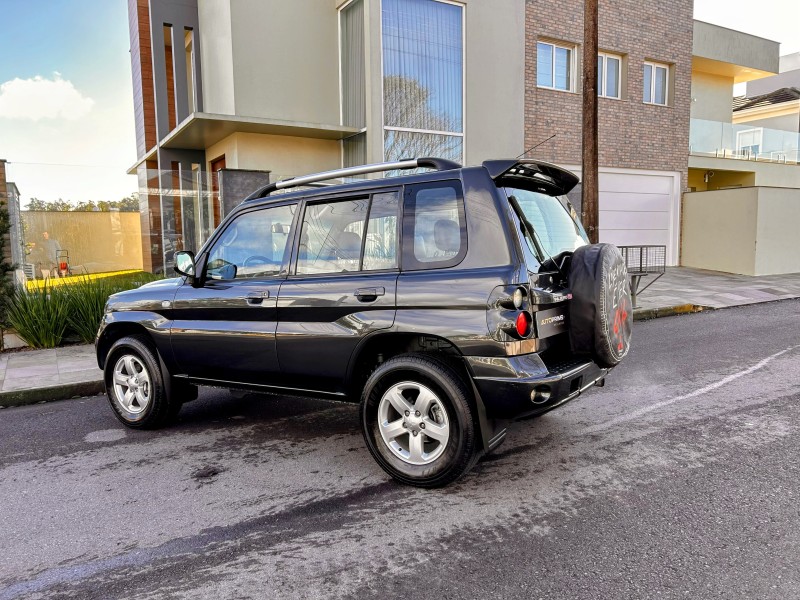 PAJERO TR4 2.0 4X4 16V 140CV FLEX 4P AUTOMÁTICO - 2008 - BENTO GONçALVES