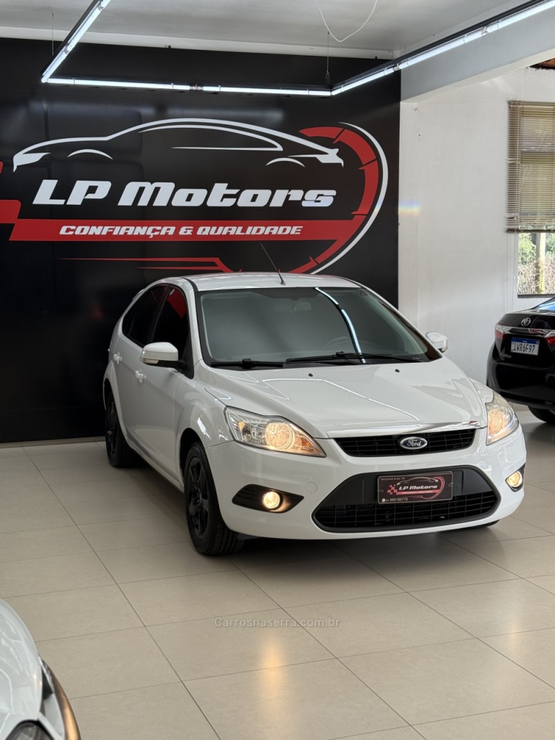 FOCUS 1.6 GLX 16V FLEX 4P MANUAL - 2012 - FARROUPILHA
