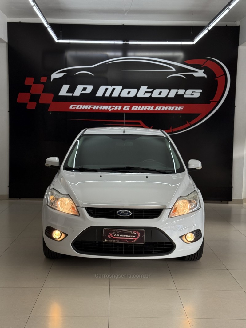 FOCUS 1.6 GLX 16V FLEX 4P MANUAL - 2012 - FARROUPILHA