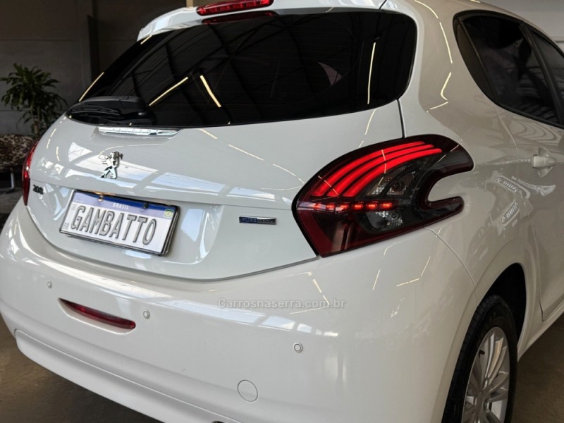 208 1.2 ACTIVE PACK 12V FLEX 4P MANUAL - 2017 - BENTO GONçALVES