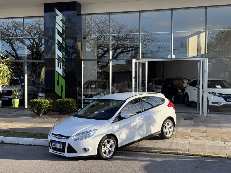 focus 1.6 s 16v flex 4p manual 2015 farroupilha
