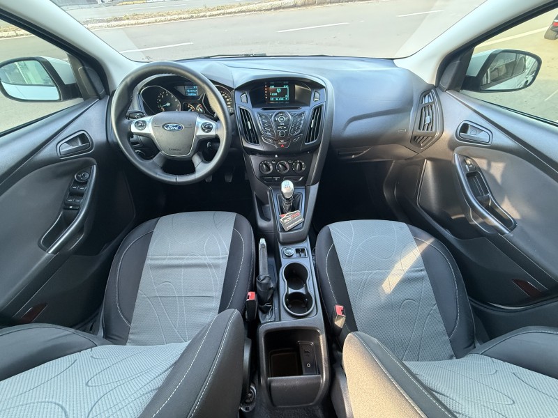 FOCUS 1.6 S 16V FLEX 4P MANUAL - 2015 - FARROUPILHA