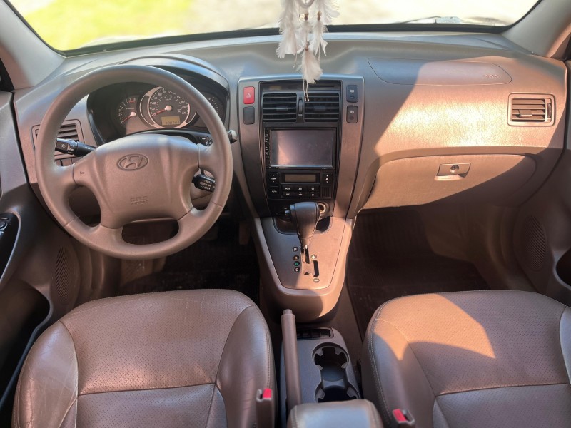 TUCSON 2.0 MPFI GLS 16V 143CV 2WD GASOLINA 4P AUTOMÁTICO - 2012 - FARROUPILHA