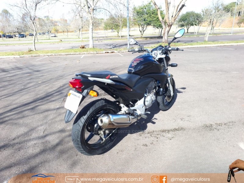 CB 300R  - 2011 - BENTO GONçALVES