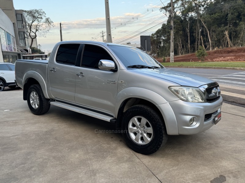 HILUX 2.7 SR 4X2 CD 16V GASOLINA 4P MANUAL - 2009 - LAJEADO