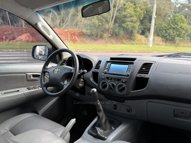 HILUX 2.7 SR 4X2 CD 16V GASOLINA 4P MANUAL - 2009 - LAJEADO