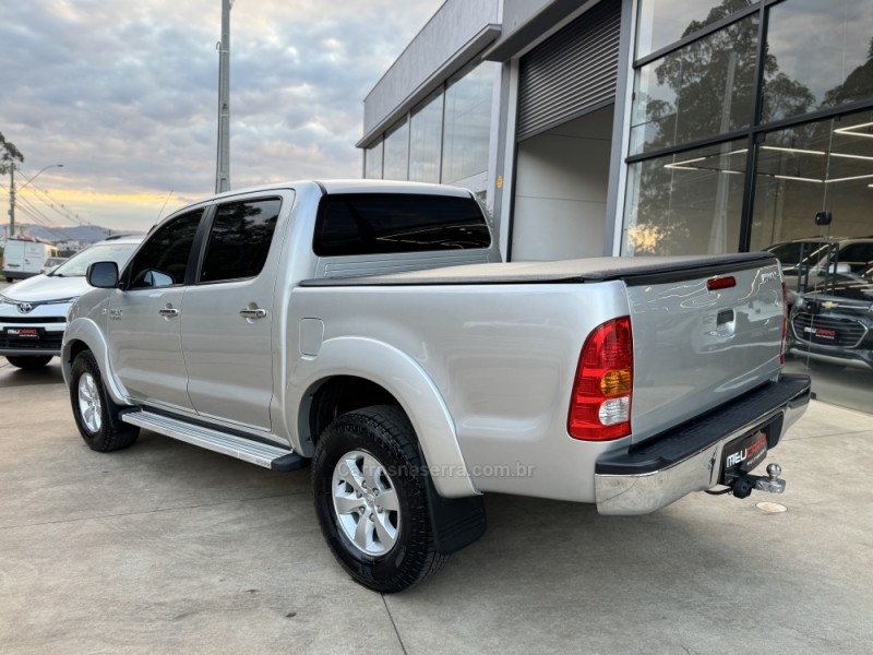 HILUX 2.7 SR 4X2 CD 16V GASOLINA 4P MANUAL - 2009 - LAJEADO