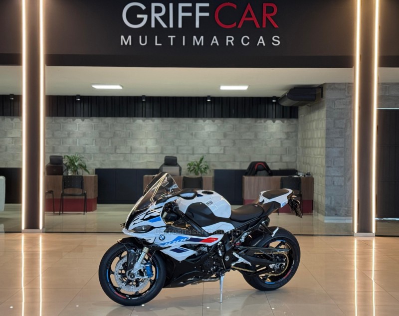 s 1000 rr m carbon  2024 dois irmaos