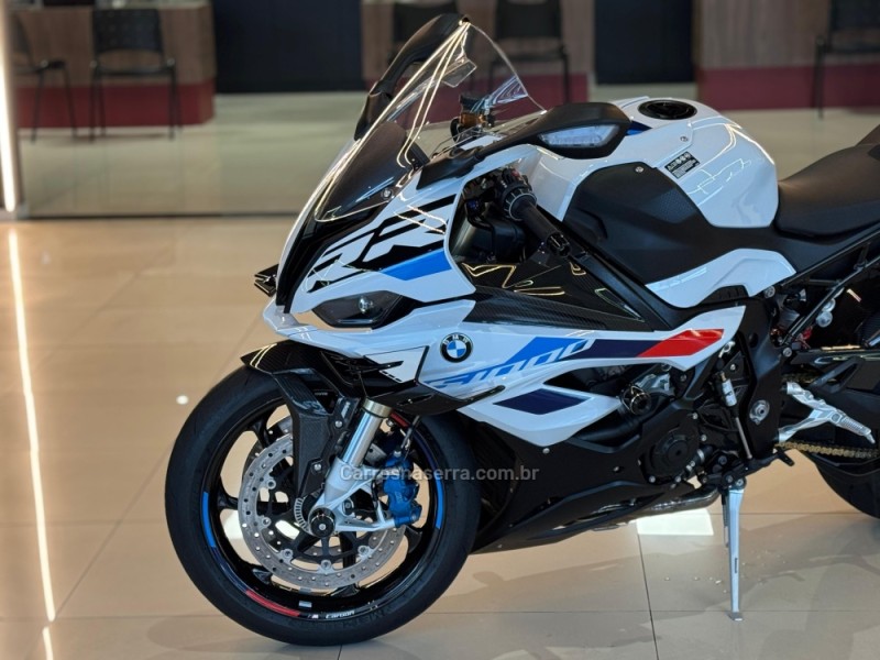 S 1000 RR M CARBON  - 2024 - DOIS IRMãOS