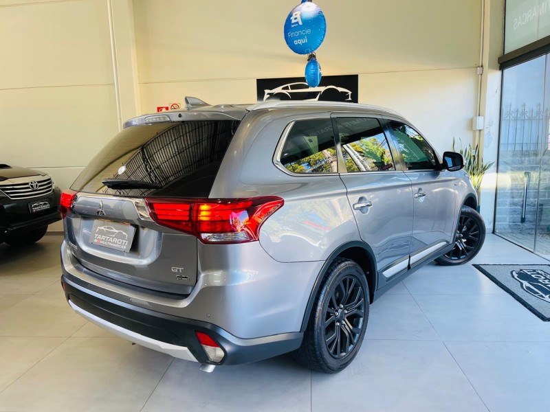 OUTLANDER 3.0 GT 4X4 V6 24V GASOLINA 4P AUTOMÁTICO - 2018 - CAXIAS DO SUL